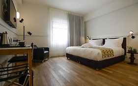 מלון לילי אנד בלום